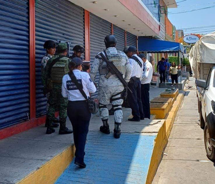 Hombre muere al interior de una ferretería en Juchitán