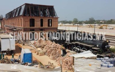 Obrero cae de 10 metros de altura en construcción de museo del ferrocarril en Matías Romero