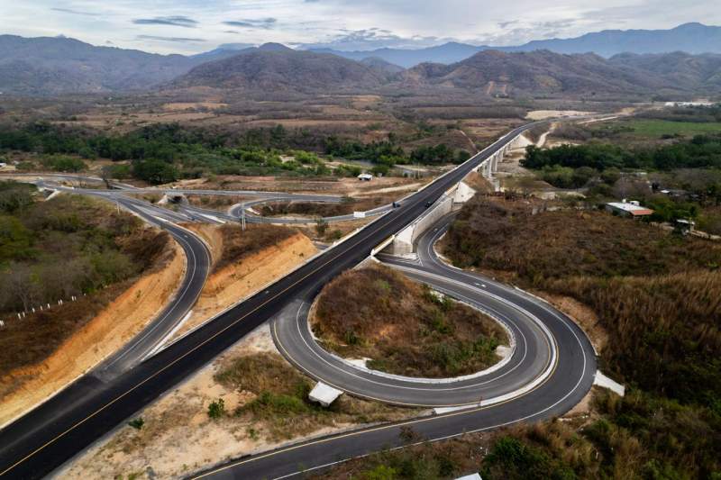 conectividad-impulsa-el-desarrollo-en-la-costa-oaxaquena