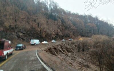 Deslave en la Sierra Juárez deja viviendas afectadas y daños en carretera 175 tras tormenta de esta tarde; socorristas se dirigen al lugar