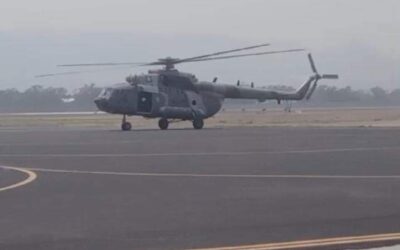 Llega a Oaxaca helicóptero de Semar para apoyar combate a incendio forestal en distrito de Tlacolula