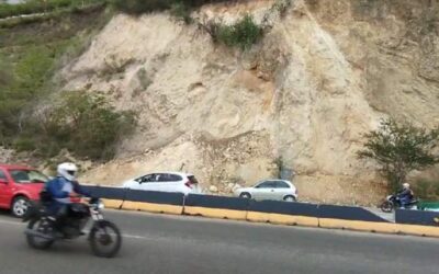 Se restablece circulación en ambos sentidos de la carretera de El Fortín