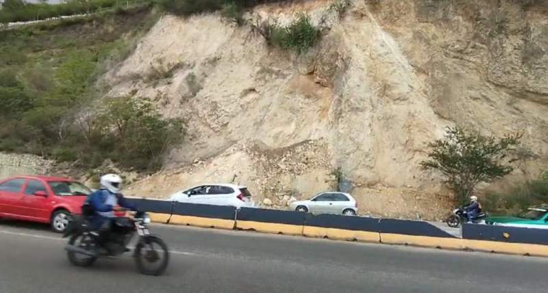 Se restablece circulación en ambos sentidos de la carretera de El Fortín