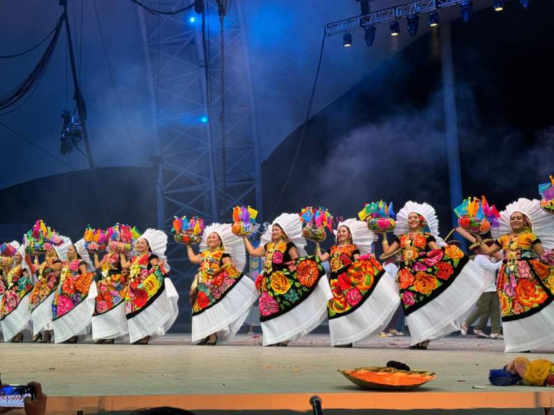 Juchitán luce todo su esplendor en la Guelaguetza 2024