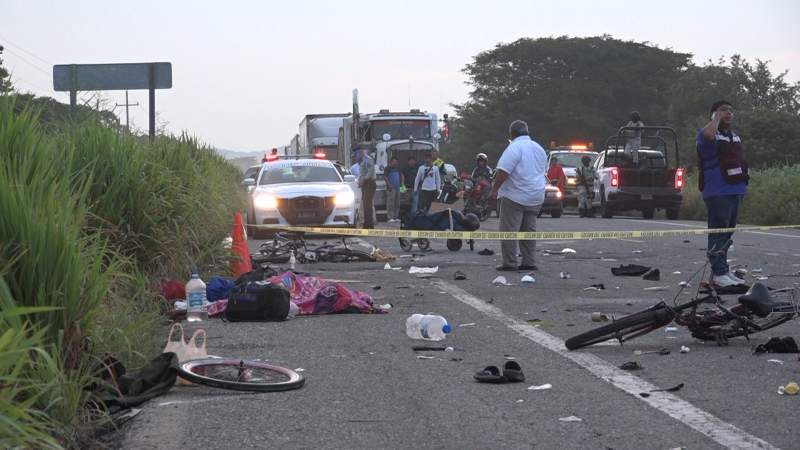 Arrollan caravana de migrantes en el Istmo; hay dos muertos y 19 lesionados