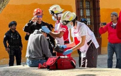 Tras sismo, lesiona piedra de la Catedral a adulto en Oaxaca