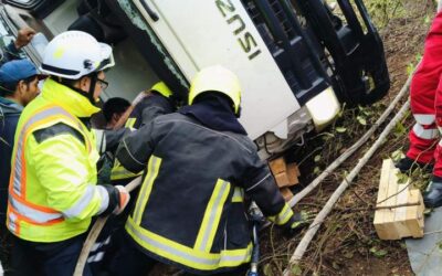 Atiende Policía Vial Estatal reporte de accidente de tránsito en Carretera Federal 175