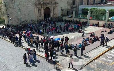 El Gobierno de Oaxaca no cederá a chantajes de quienes a través de presiones y amenazas de bloqueos pretenden obtener recursos económicos a cambio de permitir la celebración del Grito de Independencia este 15 de septiembre.