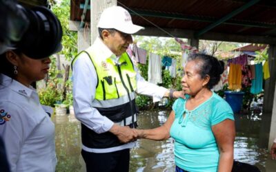 Continúa Salomón Jara recorriendo comunidades afectadas por “John”