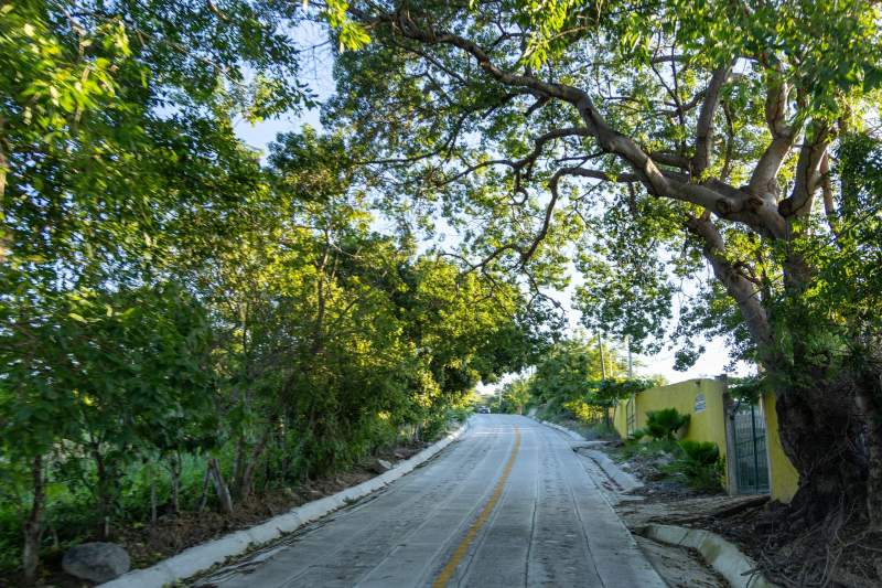 Entregan Camino Artesanal que conectará a Santa María Jicaltepec con Santiago Pinotepa Nacional