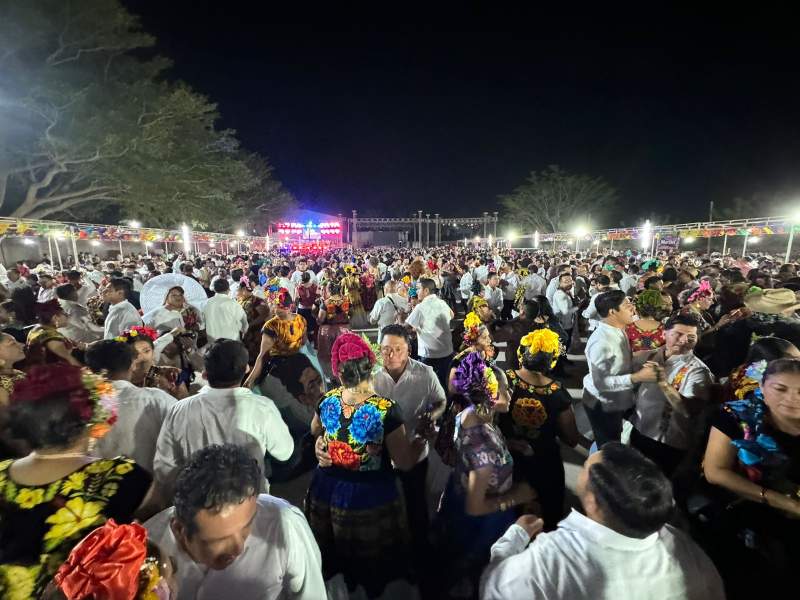 49 años de la Vela Muxe, fiesta de la diversidad sexual del Istmo