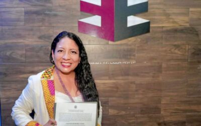 Entrega IEEPCO a Presidenta Electa de Xoxocotlán Nancy Benítez, constancia de mayoría certificada