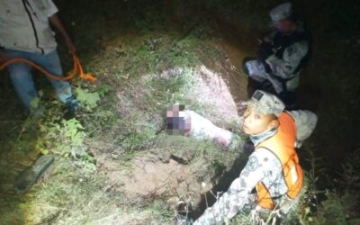 Fallecen dos personas tras volcadura en la Sierra de Flores Magón Oaxaca