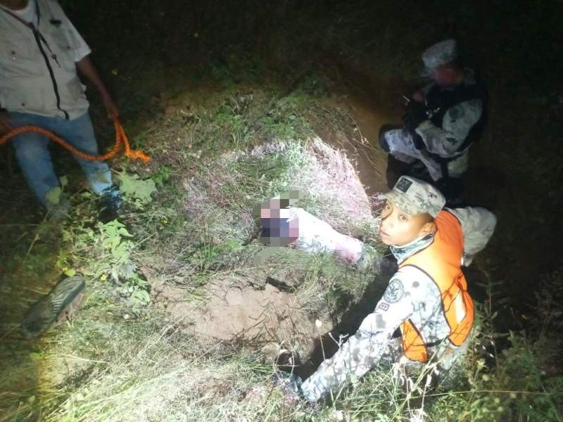 Fallecen dos personas tras volcadura en la Sierra de Flores Magón Oaxaca