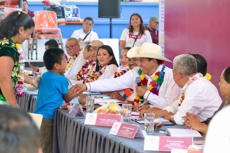 Anuncia Salomón Jara acciones para el desarrollo de Constancia del Rosario