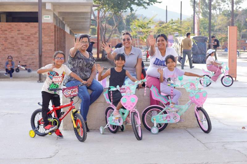 Niñas, niños y adolescentes disfrutaron de la Gran rodada “Pedalea a la Aventura” en el Parque Primavera Oaxaqueña