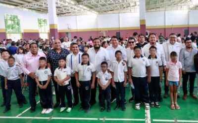 Entrega IEEPO lentes graduados a más de 2 mil estudiantes de nivel básico del Istmo
