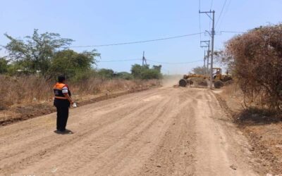Gobierno Juchiteco mejora condiciones de las calles en la colonia San Antonio de la séptima sección