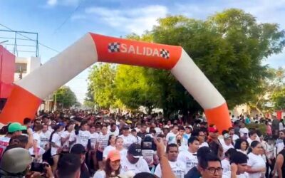Más de 2 mil personas participan en la Carrera-Caminata recreativa organizada por el IEEPO y el Gobierno Juchiteco