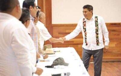 Con respeto y comunicación abierta, Gobernador de Oaxaca recibe pliego petitorio de la Sección XXI