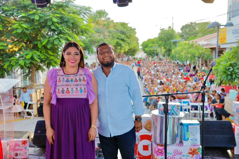 DIF Juchiteco celebra con amor y gratitud a las madres en su día