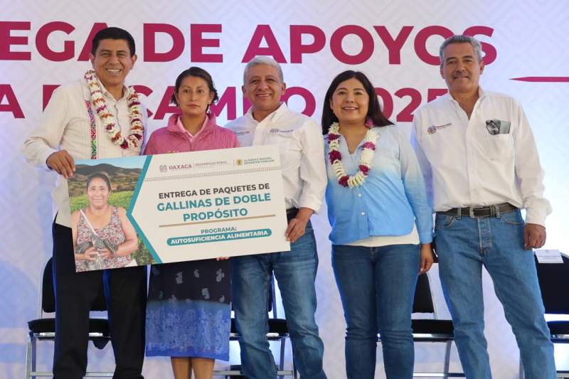 Entrega Salomón Jara apoyos para el campo a 317 personas productoras de la región Mixteca
