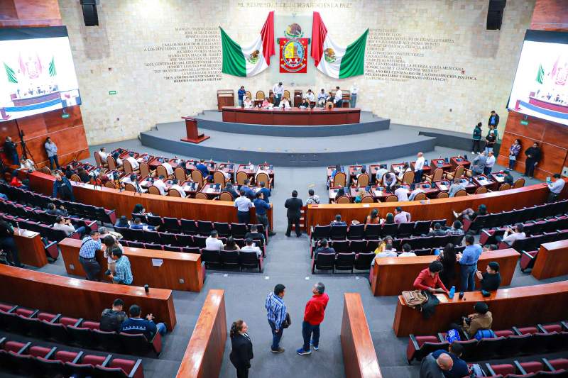Plantean instaurar el 06 de mayo de cada año como el “Día de la Jueza y Juez Oaxaqueño”