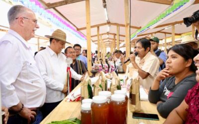 Refrenda Salomón Jara compromiso con cafeticultores para impulsar producción y comercialización del aromático