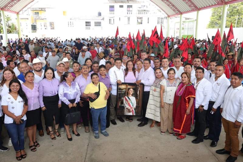 Brinda Gobernador de Oaxaca 60 mdp para el progreso de Putla Villa de Guerrero
