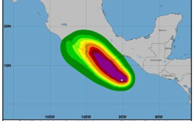 Erick se intensifica a huracán categoría 1 frente a las costas de Oaxaca