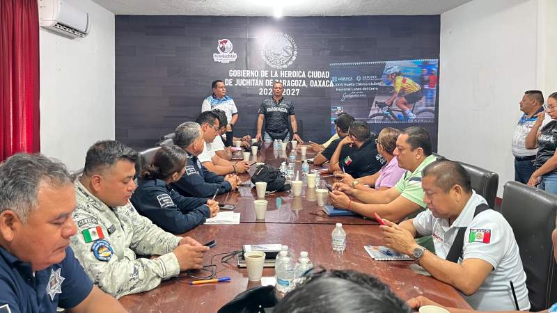 Juchitán reafirma su apoyo a la organización de la vuelta ciclista «Lunes del Cerro», garantizando hospedaje y alimentación a los atletas