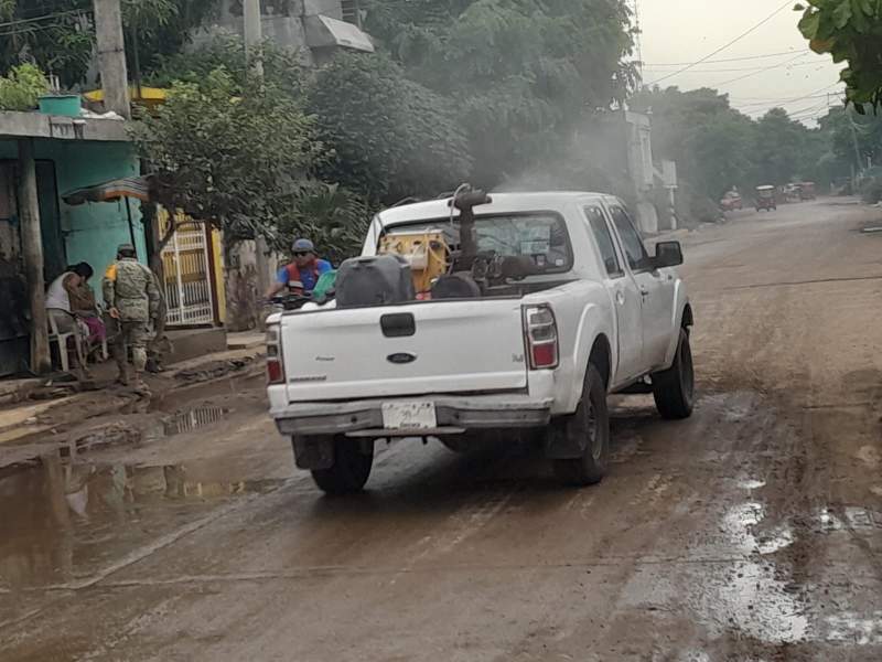 JURISDICCIÓN SANITARIA 02 Y GOBIERNO DE JUCHITÁN MANTENDRÁN JORNADAS DE FUMIGACIÓN DURANTE TEMPORADA DE LLUVIAS.
