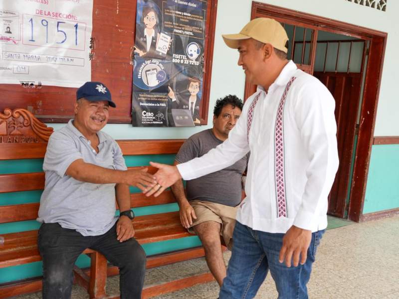 Nino Morales, el senador que recorre comunidades para escuchar a su gente