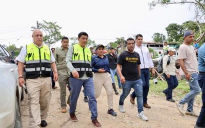 “No están solos, tienen todo el apoyo del Gobierno de Oaxaca”, expresa Salomón Jara a damnificados de Villa de Tututepec