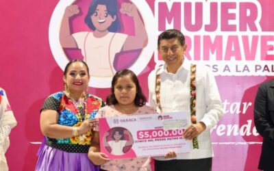 Aumenta Gobierno de Oaxaca oportunidades de emprendedoras con entrega de cheques Mujer Primavera, Créditos a la Palabra
