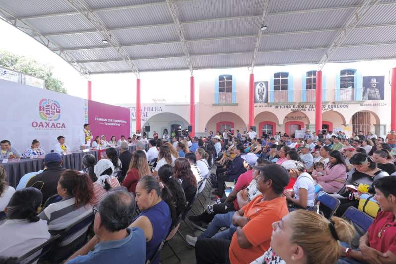 Apoya Gobierno de Oaxaca la transformación de la infraestructura educativa en Soledad Etla