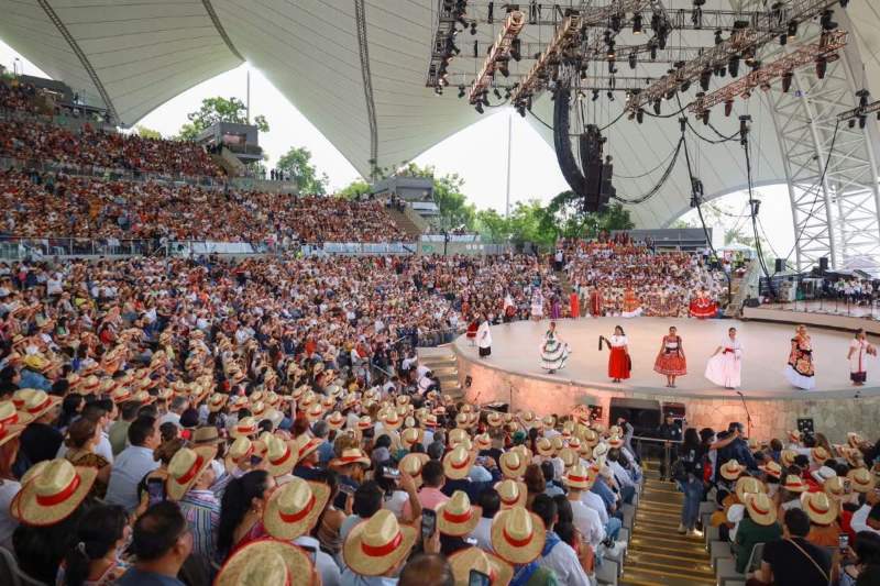 Auditorio Guelaguetza, listo para la máxima fiesta indígena de Oaxaca