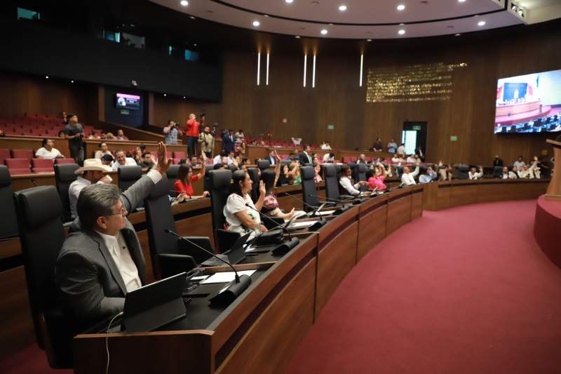 Congreso de Oaxaca aprueba reforma para que los cargos directivos en el COBAO sean ocupados por personas sin antecedentes de violencia de género