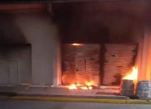 Descarta FGEO ataque en incendio de comercio en Juchitán