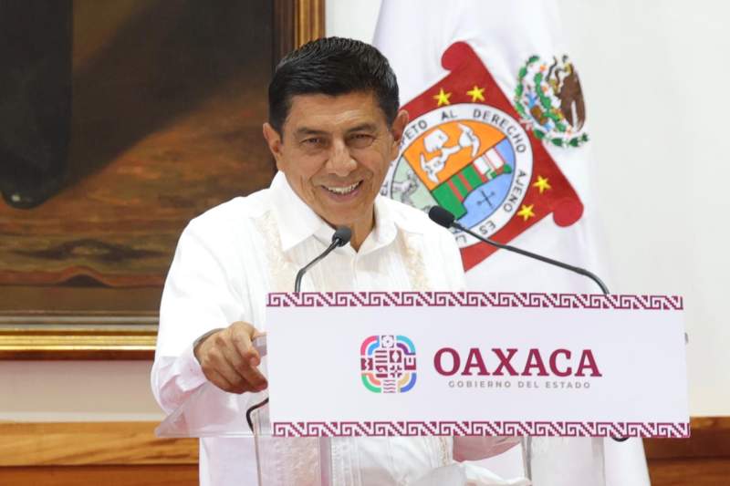 Destaca Salomón Jara espíritu incluyente y comunitario de la Guelaguetza