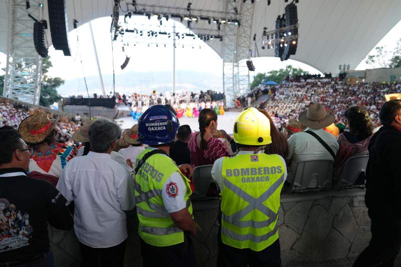 En un ambiente de paz, finalizan las presentaciones de los Lunes del Cerro 2025