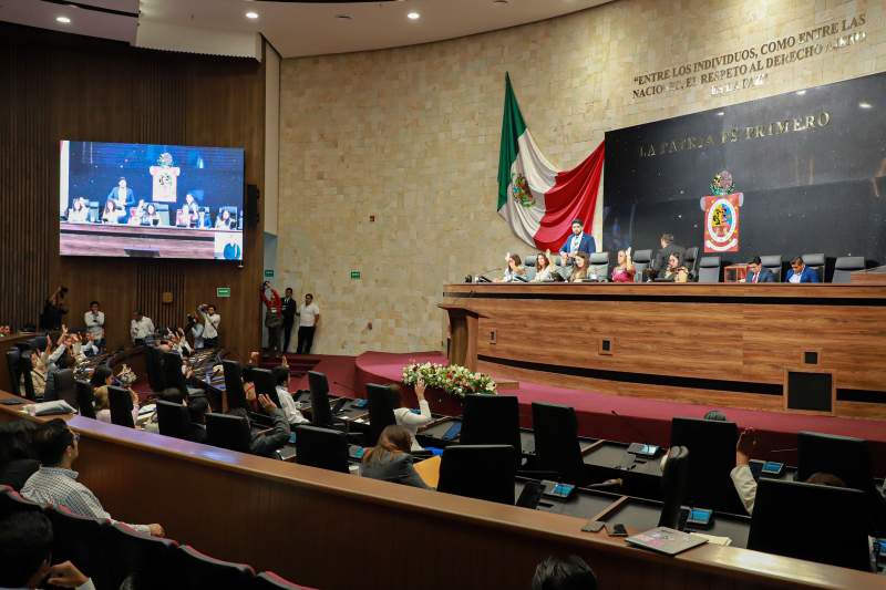 Exhorta Congreso local a dependencias gubernamentales federales y estatales a implementar Plan de Atención Inmediata para Migrantes Oaxaqueños Deportados de EU