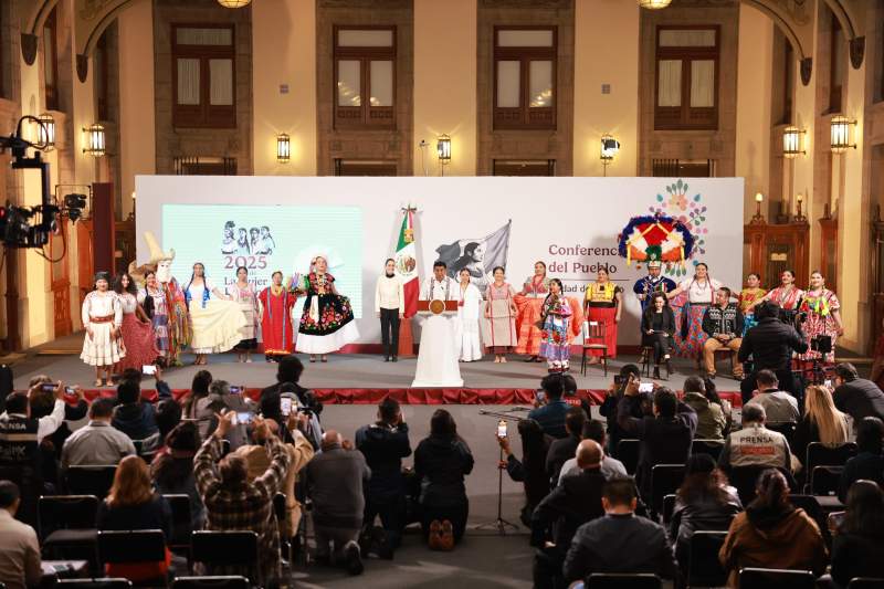 Llega a Palacio Nacional la herencia ancestral y alegría de la Guelaguetza 2025