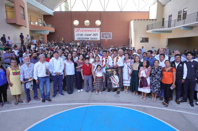 respalda-salomon-jara-a-personas-productoras-del-campo-de-san-baltazar-chichicapam-con-nueva-represa