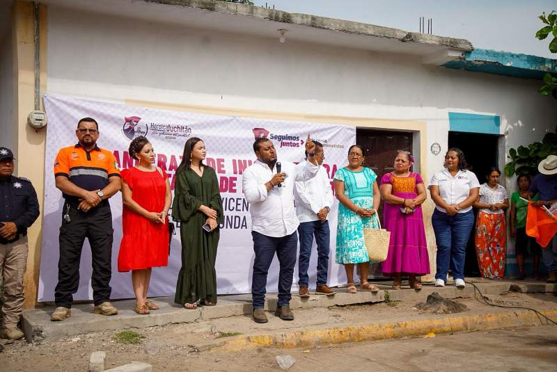 Arranca Miguel Quetu renovación del drenaje en callejón Vicente Guerrero, eliminando un riesgo para la salud de los vecinos