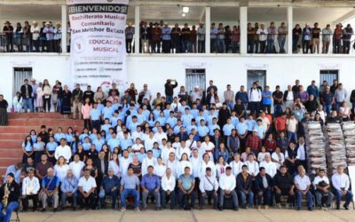 Con inversión de más de 8 mdp, Salomón Jara entrega mobiliario a 60 escuelas de la Sierra de Juárez