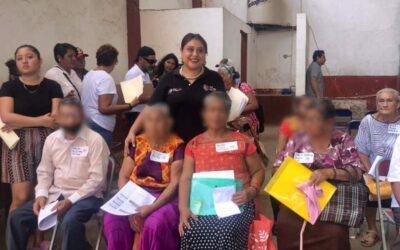 Gestión del DIF Juchitán permite entrega de auxiliares auditivos a personas con discapacidad auditiva