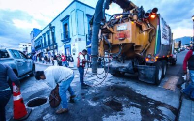 Municipio refuerza limpieza y mantenimiento de alcantarillado en Oaxaca de Juárez