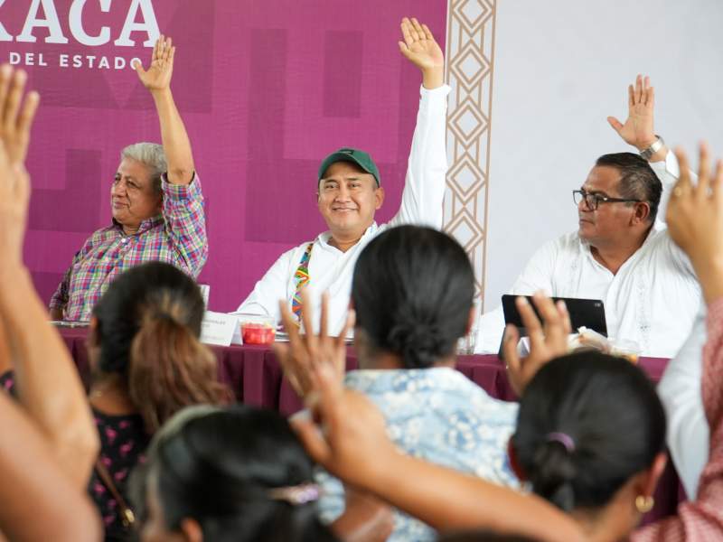 Nino Morales recorre municipios del Istmo junto al gobernador Salomón Jara