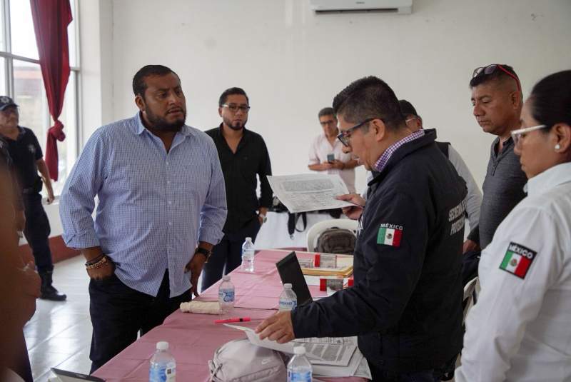 Policía municipal de Juchitán aprueba nuevamente exámenes de control y confianza y recupera armamento
